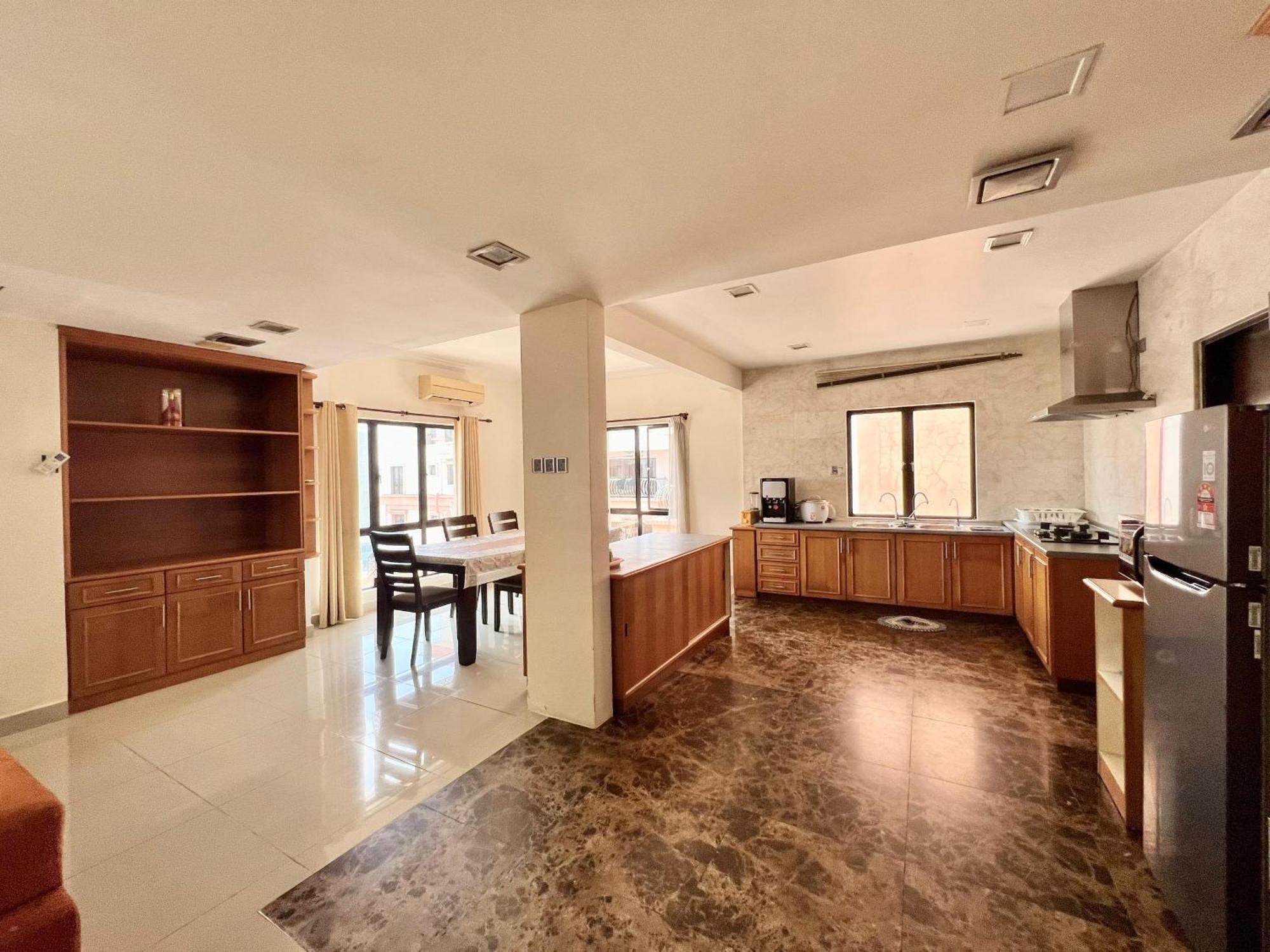 Penthouse Marina Court Vacation Home 4 Bedrooms Kota Kinabalu 14Pax Exterior photo